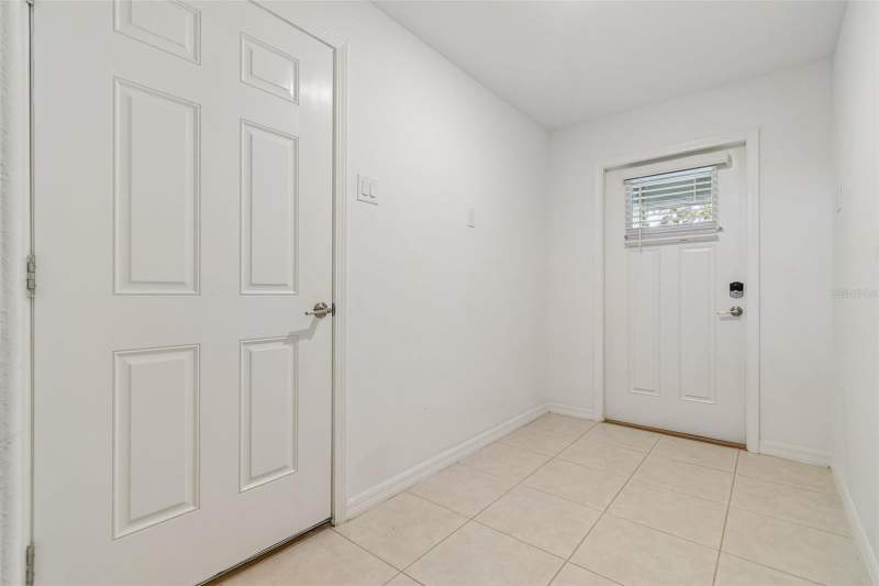 4 bedroom Townhouse at 4436 Tuscan Loon Drive, Palm River Twnhms Ph 2, Tampa — photo 5