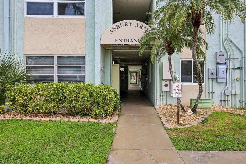 2 bedroom Condominium at 801 83rd Avenue #511, Asbury Arms Condo, St Petersburg — photo 3