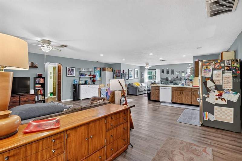 3 bedroom Single Family Residence at 1870 Mova Street, Gibson Bessie P Sub, Sarasota — photo 4