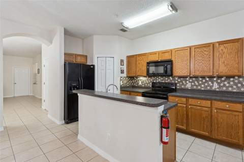 2820 Oakwater Drive, Kissimmee FL - photo 15 of 61