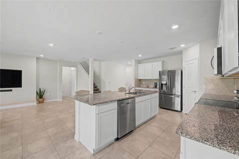 3891 Capri Coast Drive, Plant City FL - photo 17 of 60