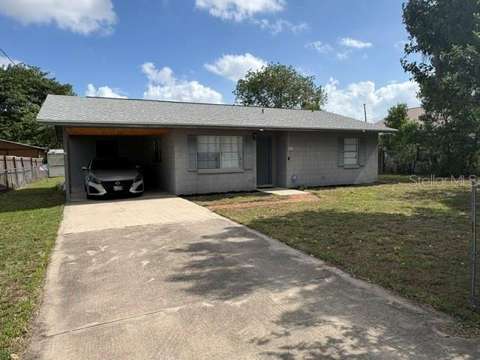 506 W 9Th Street, home for sale in Frostproof 33843