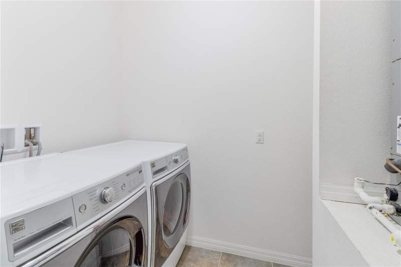 3 bedroom Single Family Residence at 117 Colonial Pine Lane, Pine Bluff Ph III, Minneola — photo 3