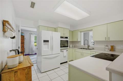 4204 NW 19th Place, Gainesville FL - photo 13 of 35