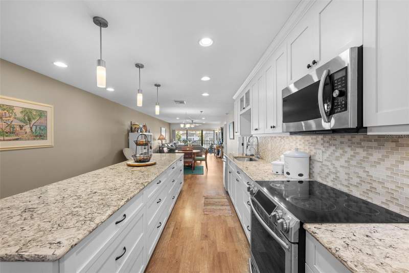 2 bedroom Condominium at 4750 Brittany Drive #126, Villas On Point Brittany Condo, St Petersburg — photo 4