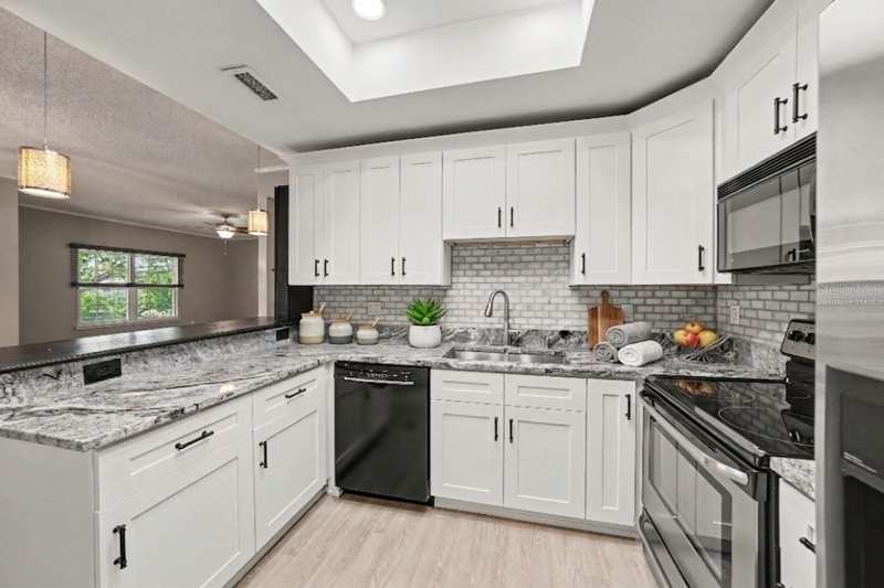 2 bedroom Condominium at 8350 Savannah Trace Circle #106, Savannah Trace 01 A Condominium, Tampa — photo 1