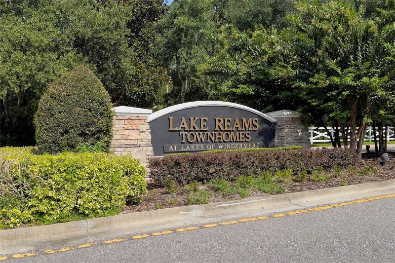 3 bedroom Townhouse at 12744 Langstaff Drive, Lakes/Windermere-Lk Reams Twnh, Windermere — photo 2