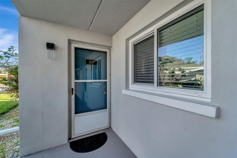 2 bedroom Condominium at 649 Tamiami Trail #107, Country Club Apts, Venice — photo 2