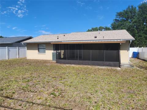13010 Cumberland Drive, Largo FL - photo 13 of 14