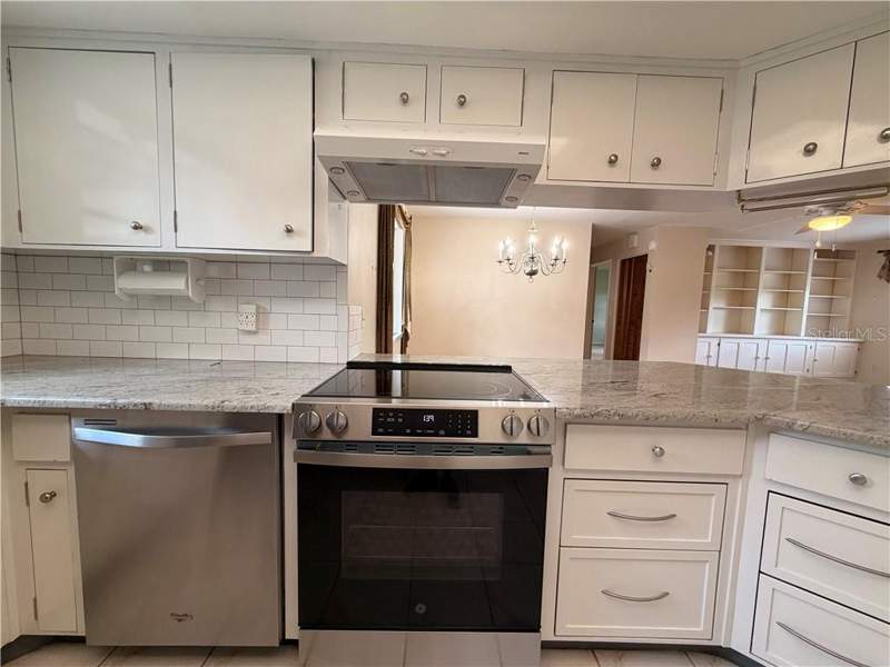 2 bedroom Single Family Residence at 6110 W Cheryl Lane, Homosassa, Homosassa — photo 3