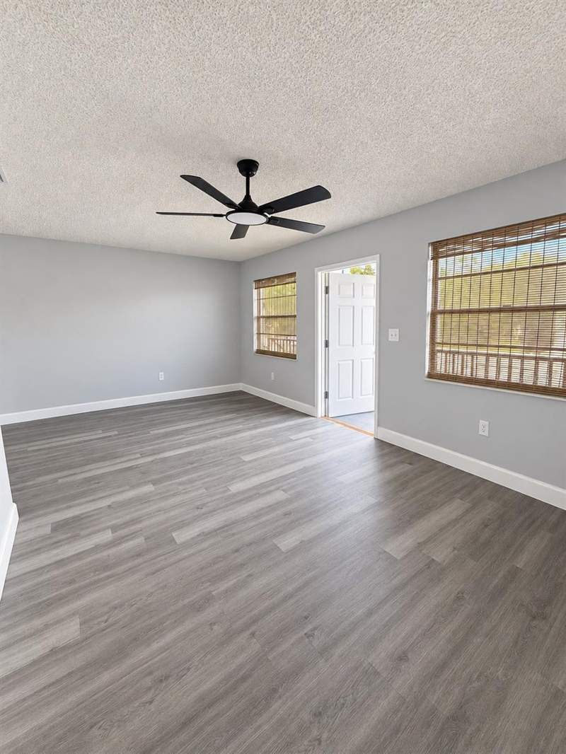 1 bedroom Condominium at 5925 Terrace Park Dr N #209, Terrace Park Of Five Towns, St Petersburg — photo 3