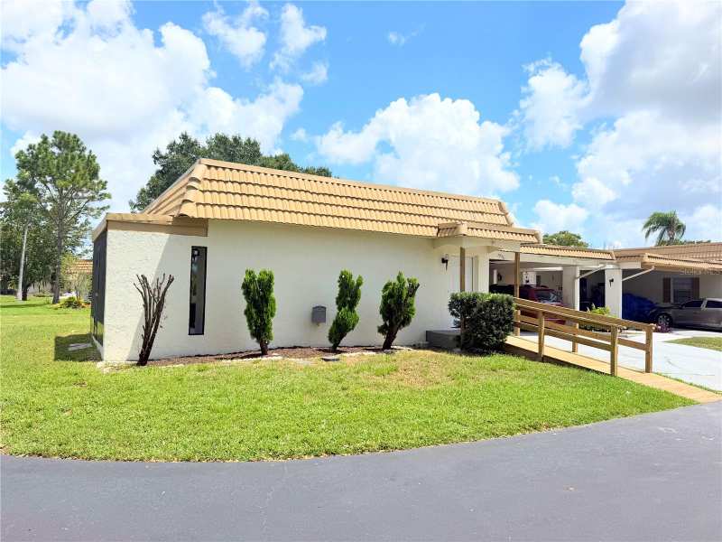 2 bedroom Villa at 3956 El Canti Camino, Villa Del Rio, New Port Richey — photo 1