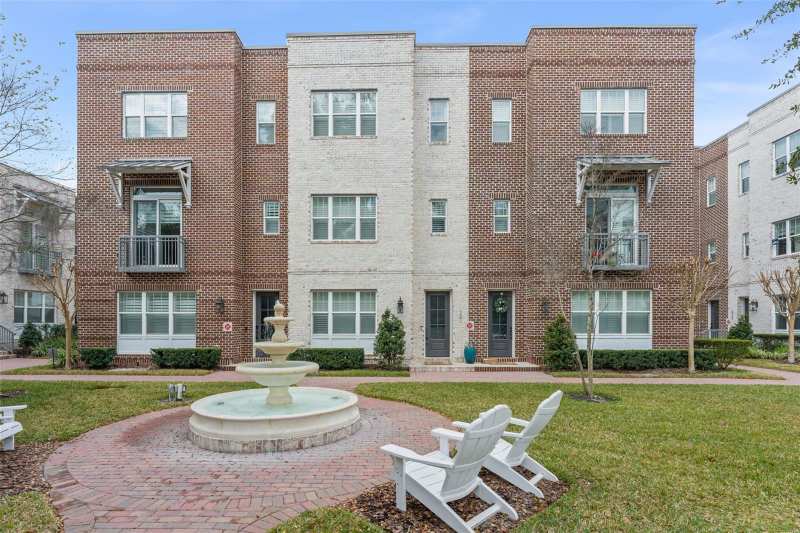 3 bedroom Townhouse at 131 Oak Laurel Drive, Park Place/Winter Garden, Winter Garden — photo 1