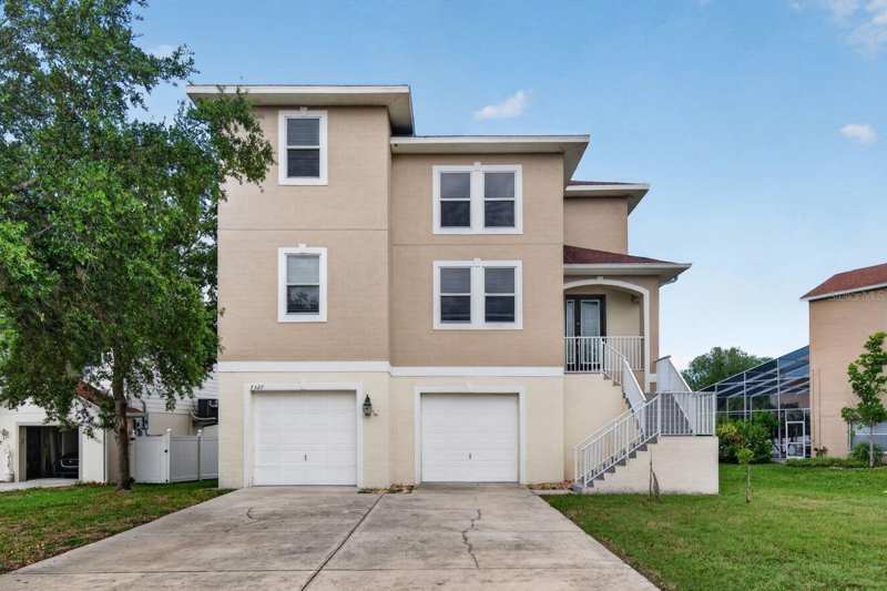 5 bedroom Single Family Residence at 7327 Brightwaters Court, Oyster Bayou, New Port Richey — photo 1
