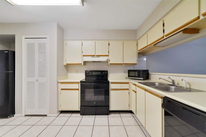3 bedroom Townhouse at 1538 Sophie Boulevard, Sussex Place Ph 1, Orlando — photo 5