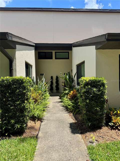 1637 SE Paradise Circle #205, home for sale in Crystal River 34429