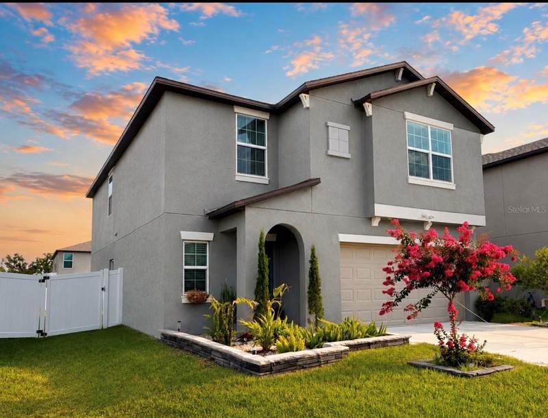5 bedroom Single Family Residence at 6470 Back Forty Loop, Abbott Square Ph 2, Zephyrhills — photo 2