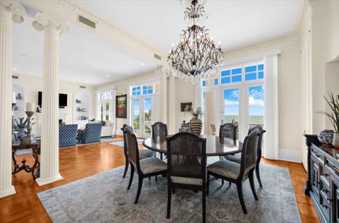 810 Eldorado Avenue, Clearwater Beach FL - photo 17 of 81