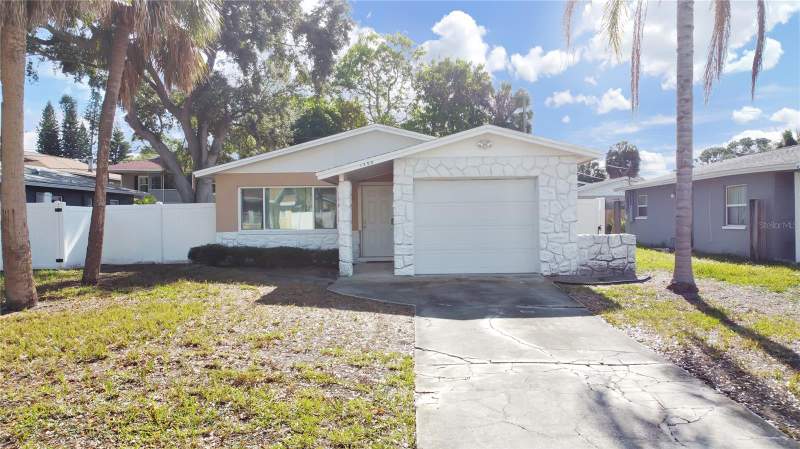 3 bedroom Single Family Residence at 1750 MONTANA AVENUE, SHOREACRES CENTER, ST PETERSBURG — photo 1