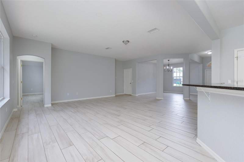 3 bedroom Single Family Residence at 415 Kindred Boulevard, Port Charlotte Sec 014, Port Charlotte — photo 3