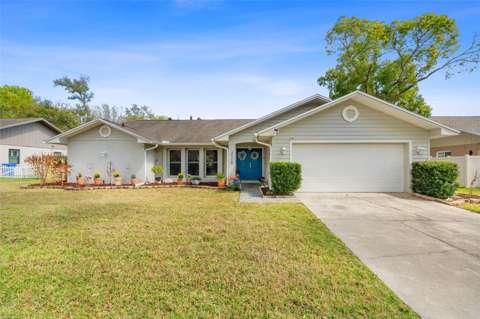 2715 Berryknoll Place, golf community for sale in Valrico