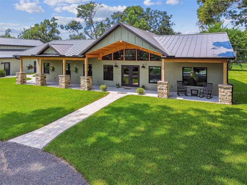 Martindale AcresHomes for Sale in Lithia, FL