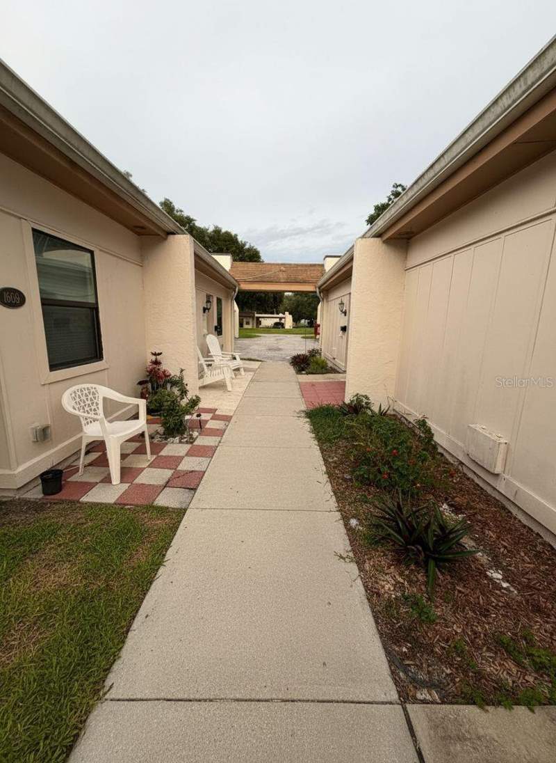 1 bedroom Villa at 1603 Mission Hills Boulevard, Mission Hills Condo, Clearwater — photo 2