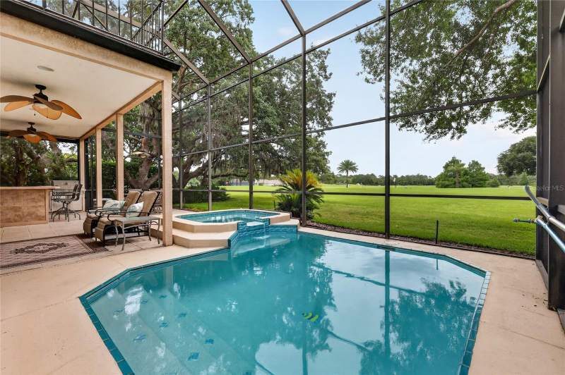 5 bedroom Single Family Residence at 1920 Edgewater Drive, Country Club Mount Dor, Mount Dora — photo 2