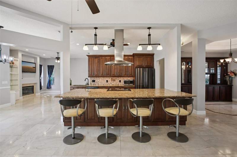 3 bedroom Single Family Residence at 1424 RIDGE SHORE DRIVE, BECKETT BAY, TARPON SPRINGS — photo 4