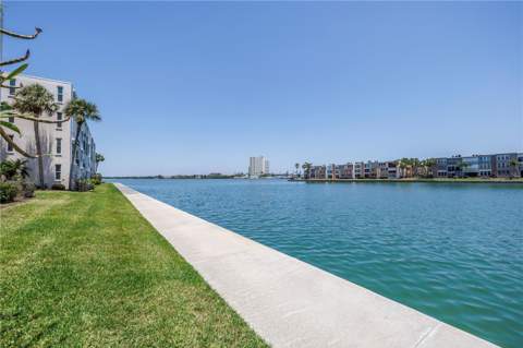 7625 Sun Island Drive #106, South Pasadena FL - photo 17 of 50