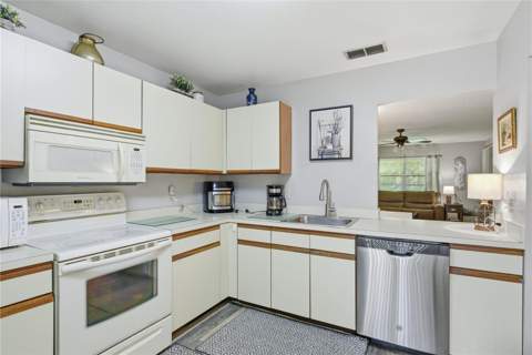 4041 Arrowwood Court #4041, Palm Harbor FL - photo 11 of 32