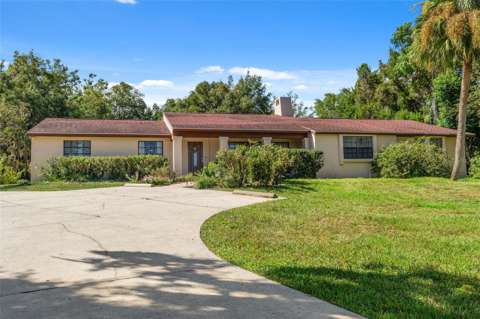 8943 Silver Lake Drive, home for sale in Leesburg 34788