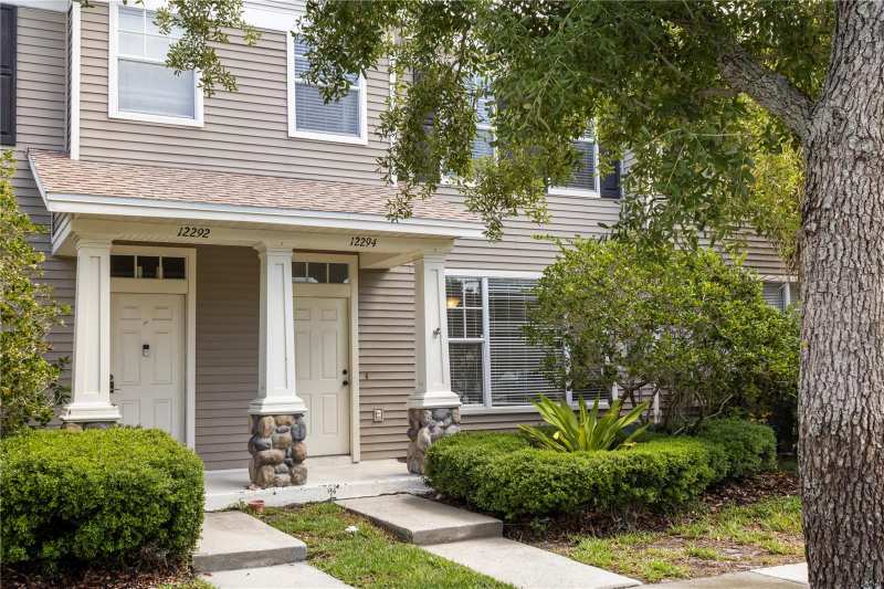 2 bedroom Townhouse at 12294 Country White Circle, Country Chase, Tampa — photo 1