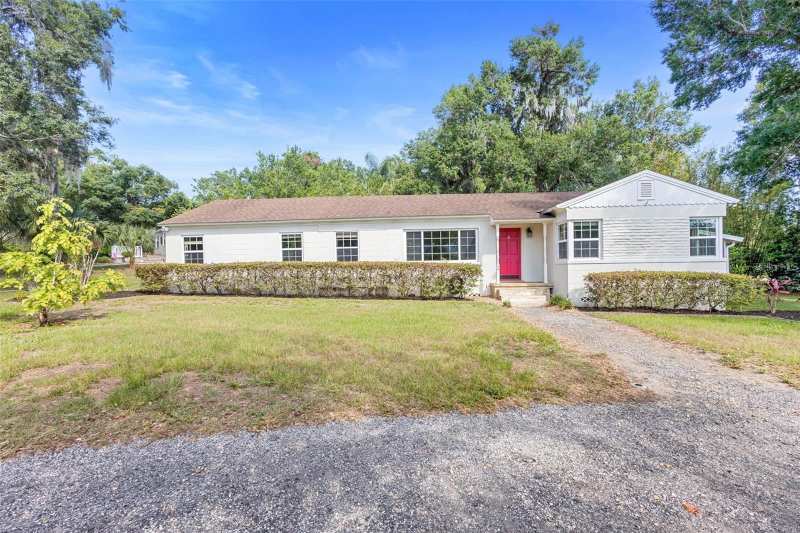 3 bedroom Single Family Residence at 611 N Garfield Avenue, Pine Hills Blks 81-82 100 & 101 Deland, Deland — photo 1
