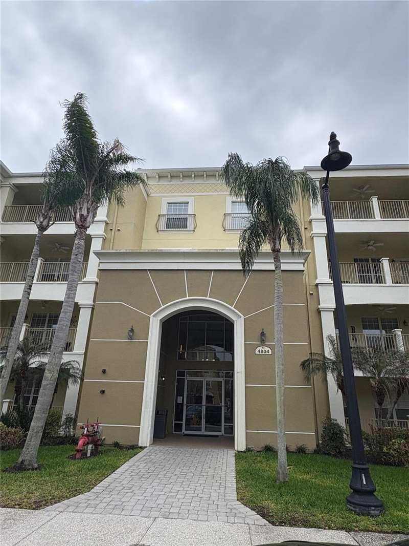 3 bedroom Condominium at 4804 Cayview Avenue #20412, Vista Cay/Harbor Square Ph 08, Orlando — photo 1