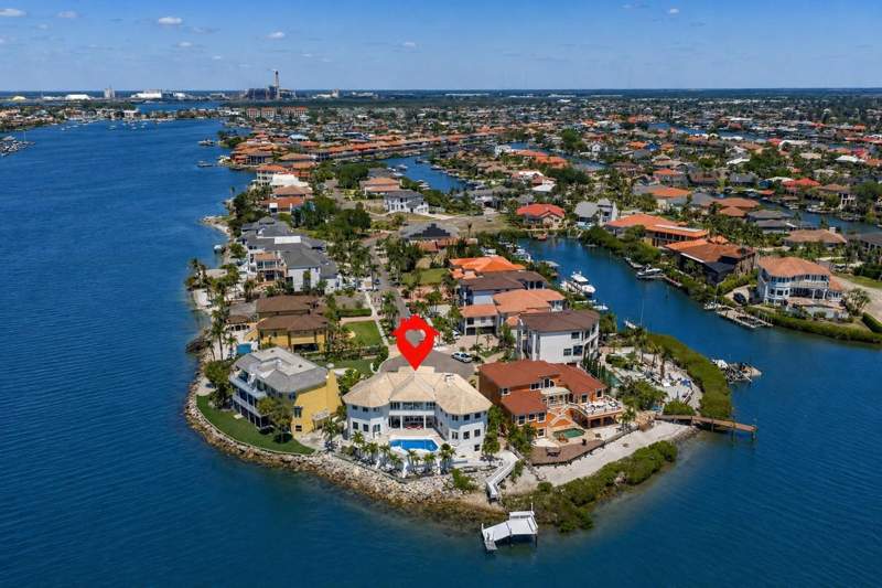 5 bedroom Single Family Residence at 1021 Symphony Isles Boulevard, Symphony Isles Unit Five, Apollo Beach — photo 4