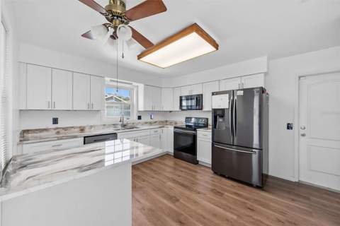 37420 Teaberry Loop, Zephyrhills FL - photo 13 of 45