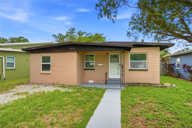 3 bedroom Single Family Residence at 3219 40th Street, Payson Park, St Petersburg — photo 1