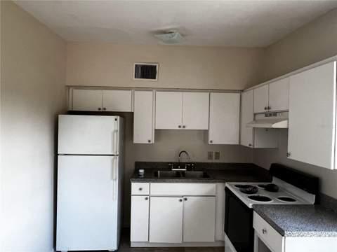 1105 Briarwood Road, Brandon FL - photo 6 of 6