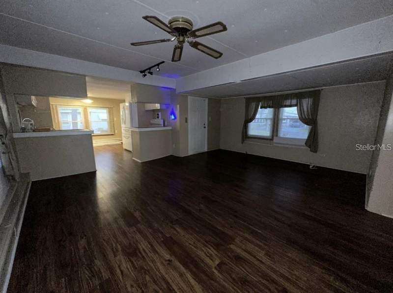 2 bedroom Mobile Home at 120 Oriole Road, Ranch Mobile, Clearwater — photo 2