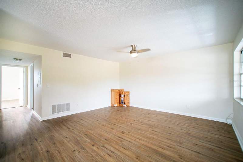 2 bedroom Condominium at 6062 22nd Avenue #5, Villa Valencia Garden Condo, St Petersburg — photo 3