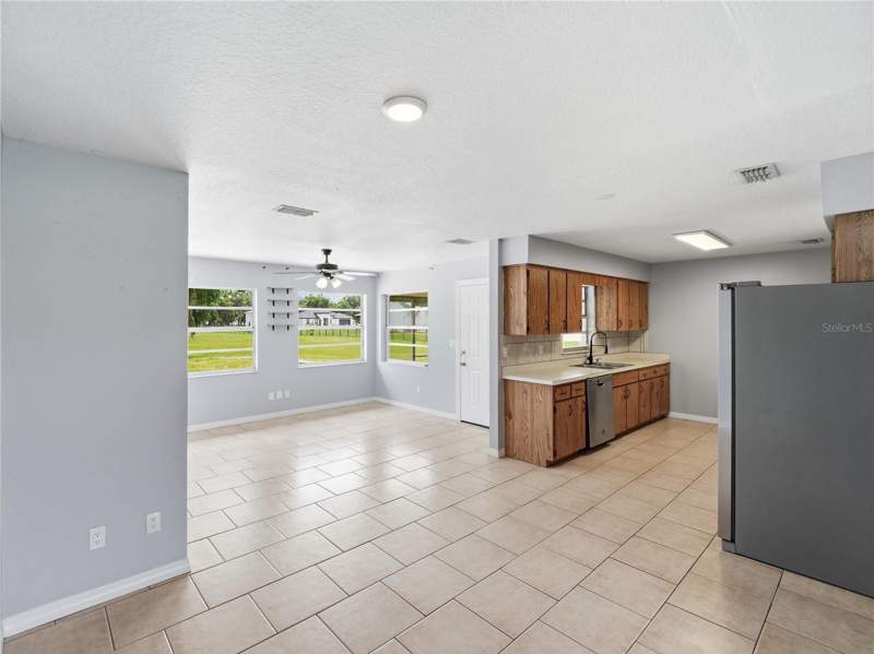 3 bedroom Single Family Residence at 2000 Parkway Avenue, McCools Add To Kissimmee Park, St Cloud — photo 5