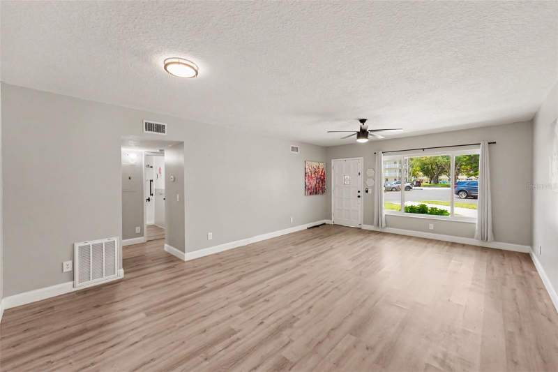 2 bedroom Condominium at 2262 Swedish Drive #14, On Top Of The World, Clearwater — photo 3
