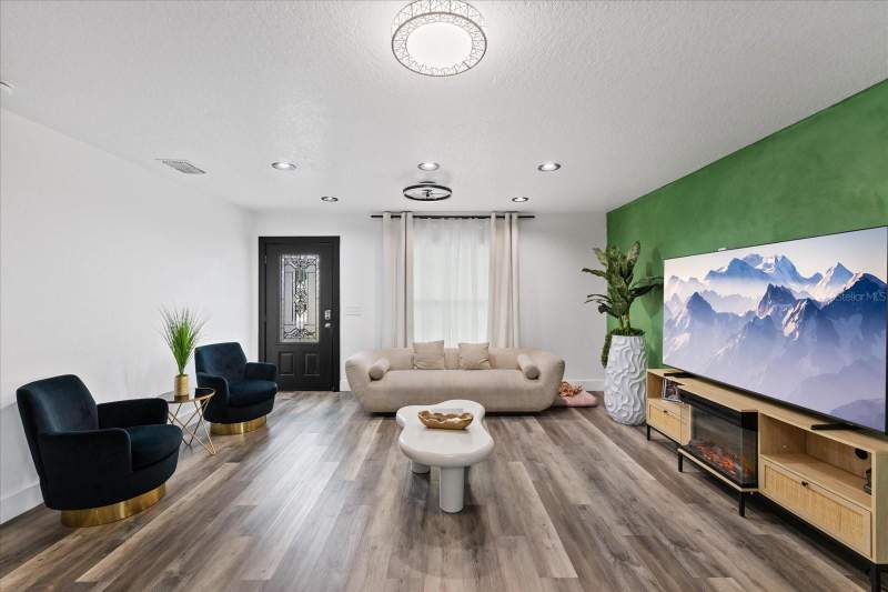 4 bedroom Single Family Residence at 3209 E Hanna Avenue, Woodland Terrace 4th Add, Tampa — photo 5