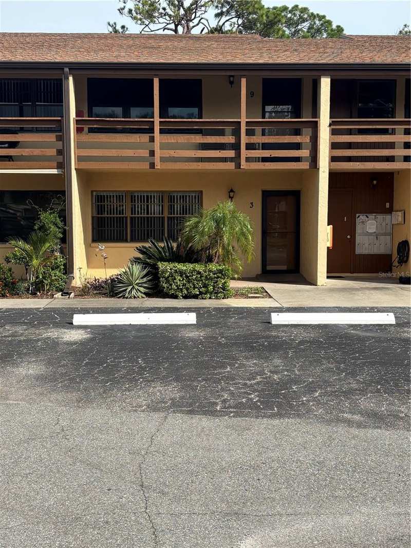 1 bedroom Condominium at 9 Quails Run Boulevard #3, Quails Run I, Englewood — photo 1
