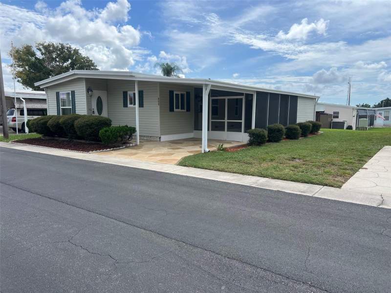 2 bedroom Manufactured Home at 529 Needle Palm Street, Largo, Largo — photo 3