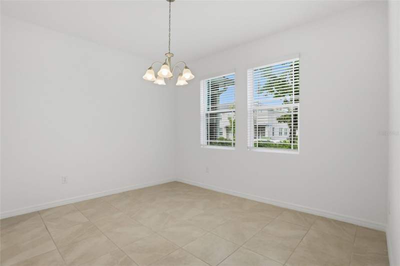 3 bedroom Townhouse at 16396 Prairie School Drive, Hawksmoor Ph 3, Winter Garden — photo 4
