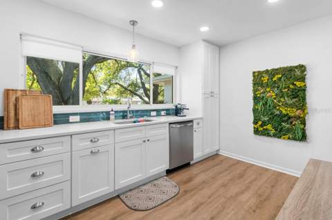3723 Orchard Grove Lane, Largo FL - photo 11 of 46