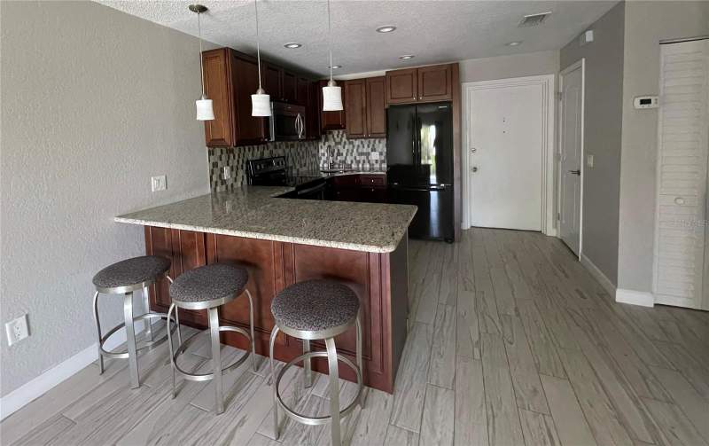 1 bedroom Half Duplex at 1860 Massachusetts Avenue #214, Regency Condo The, St Petersburg — photo 2