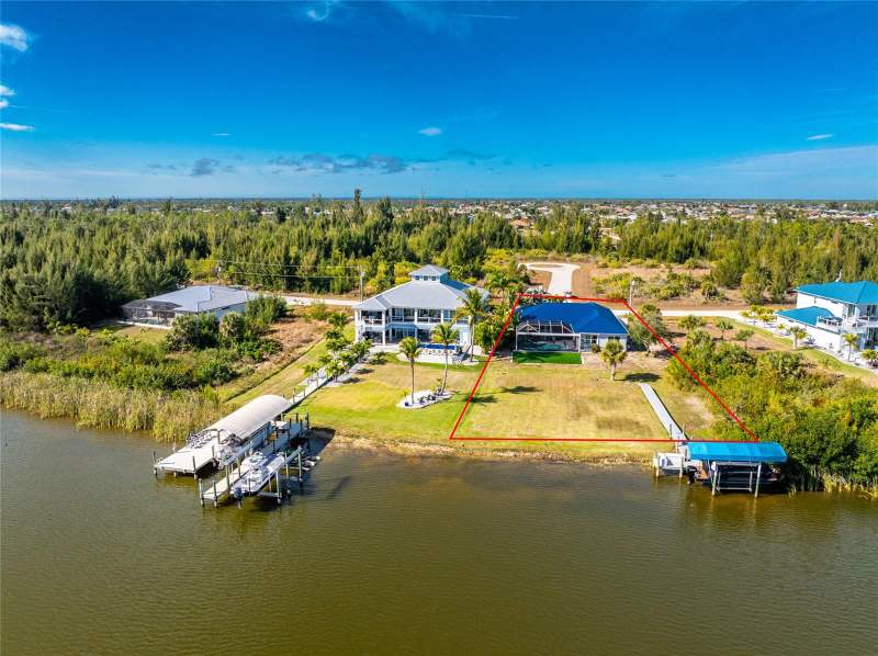 4 bedroom Single Family Residence at 16168 La Barge Circle, Port Charlotte Sec 94 01, Port Charlotte — photo 2